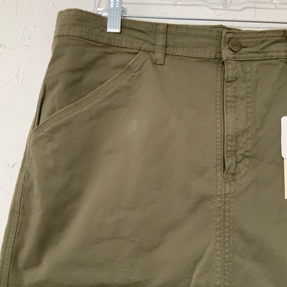 Sanctuary Triple Threat Olive Green Cargo Skirt Sz 33/ 16 - Picture 5 of 8